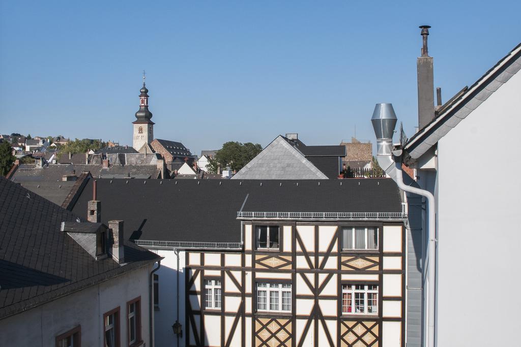 Hajo'S Germania Lodge & Irish Pub Rudesheim am Rhein Bagian luar foto