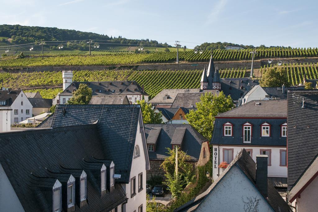 Hajo'S Germania Lodge & Irish Pub Rudesheim am Rhein Bagian luar foto