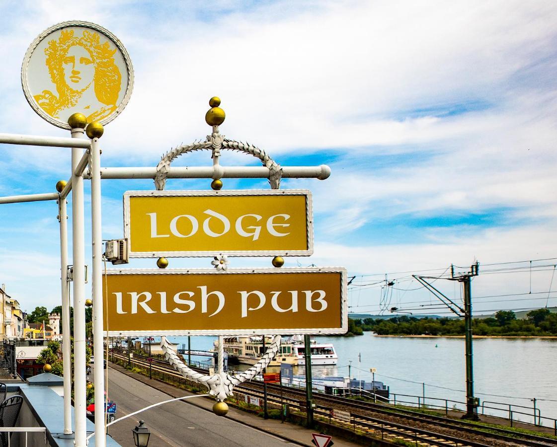 Hajo'S Germania Lodge & Irish Pub Rudesheim am Rhein Bagian luar foto